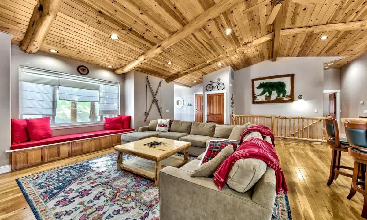 Photo of Livingroom in Tahoe Paradise