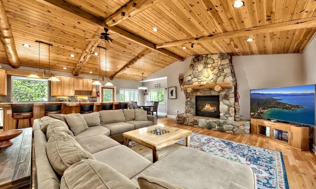 Photo of Livingroom in Tahoe Paradise