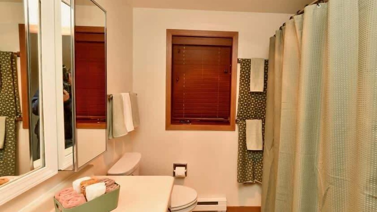 Photo of Bathroom in Ellison Bay