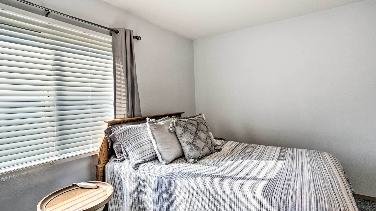 Photo of Bedroom in Oak Harbor