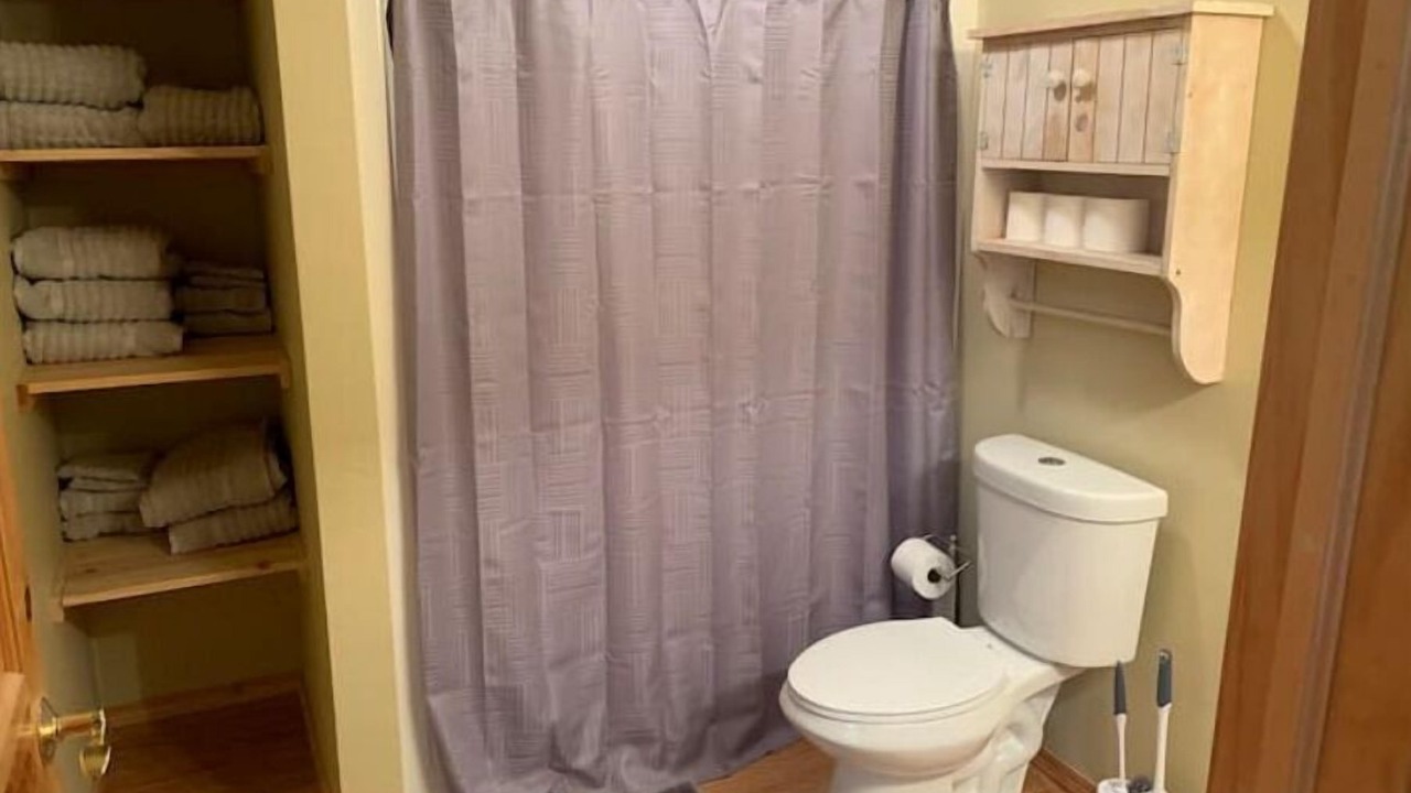 Photo of Bathroom in Suring