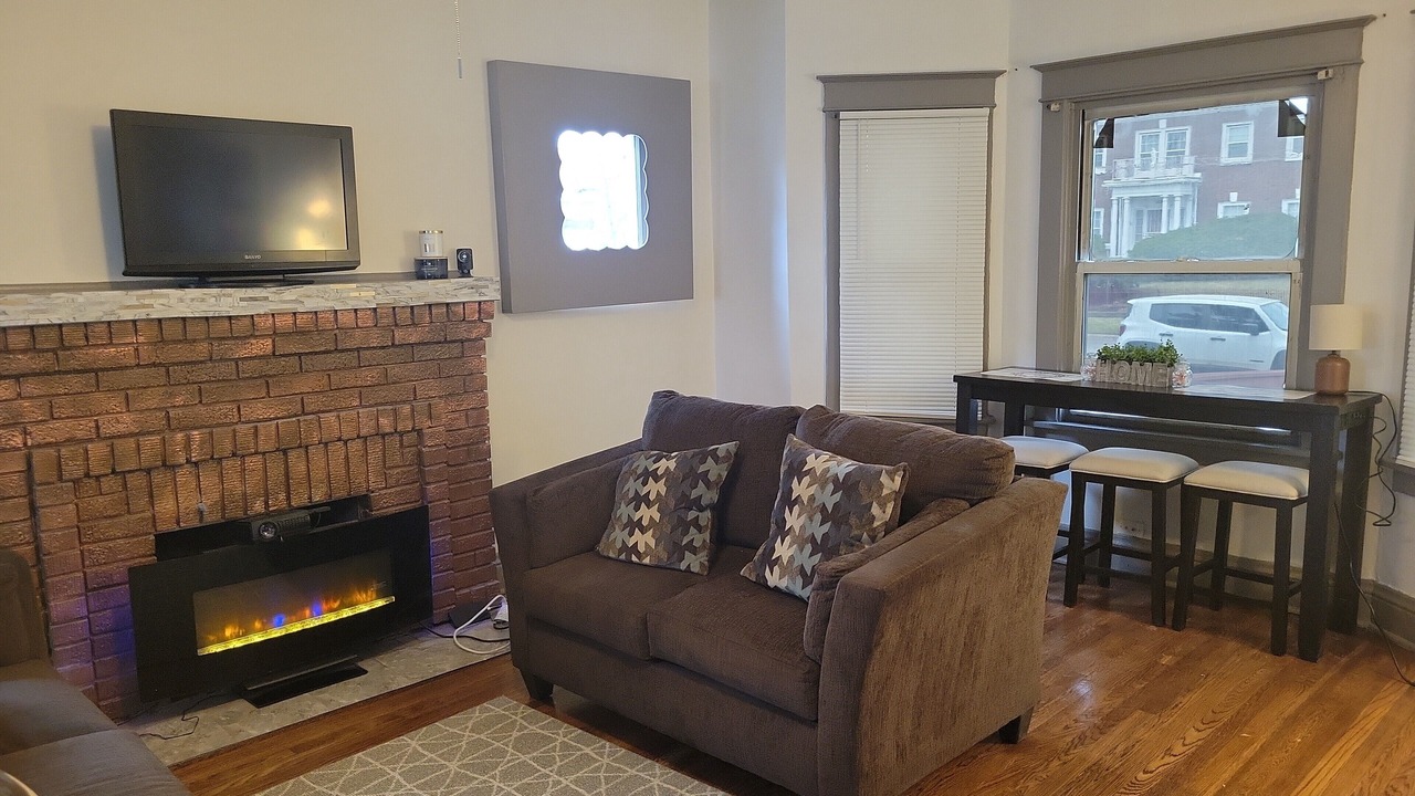 Photo of Livingroom in Gary