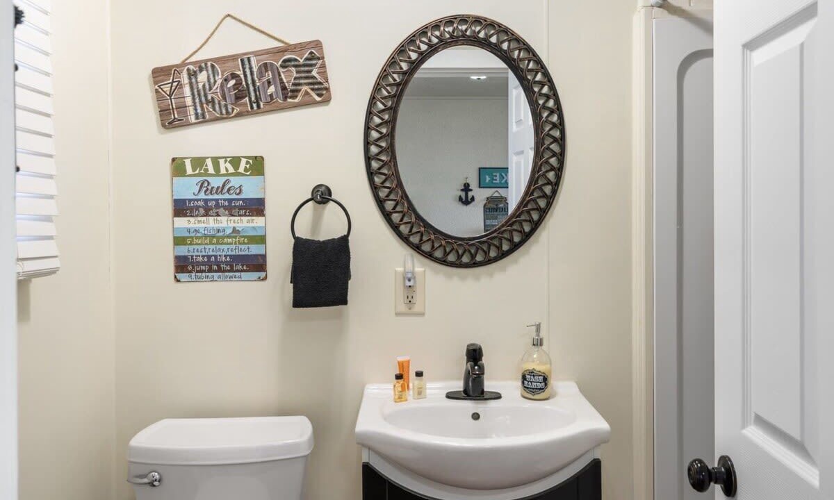 Photo of Bathroom in Mayfield