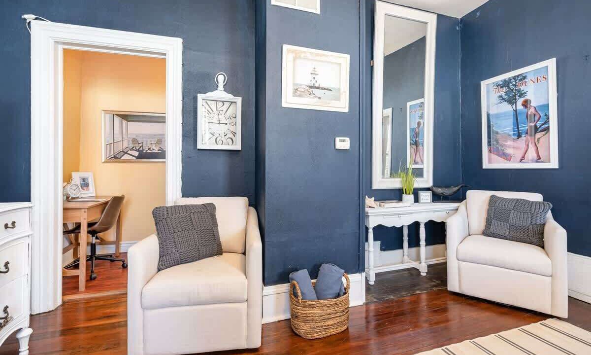 Photo of Livingroom in Michigan City