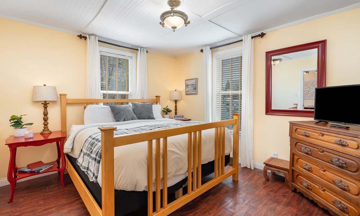 Photo of Bedroom in Michigan City