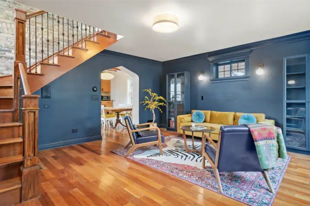 Photo of Livingroom in Roscoe Village