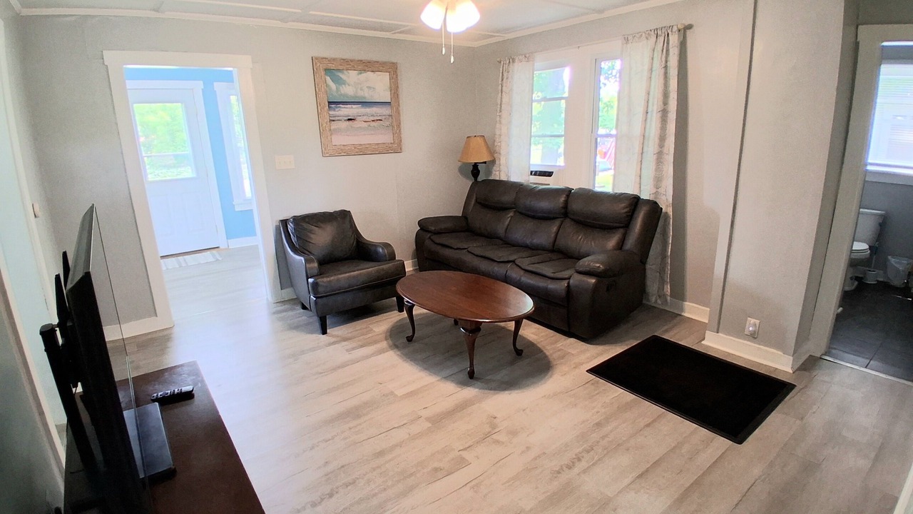 Photo of Livingroom in Lakeview