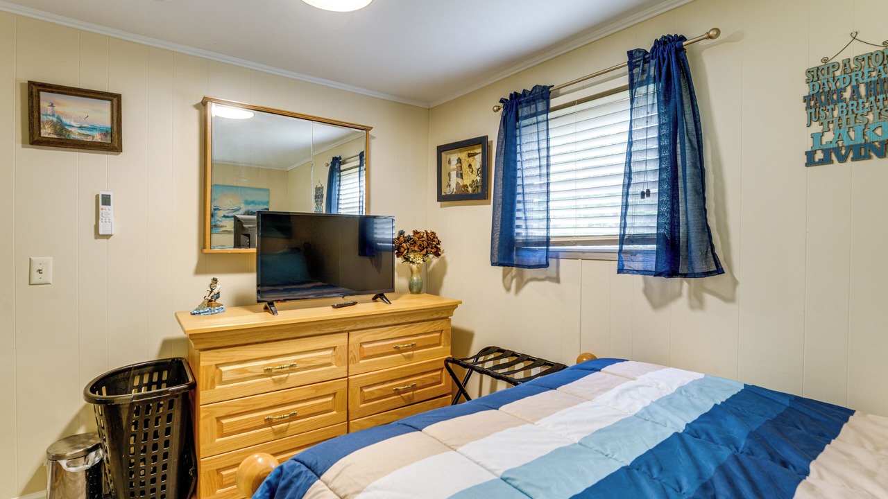 Photo of Bedroom in Caseville