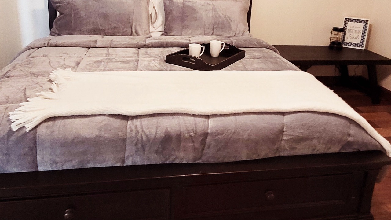 Photo of Bedroom in Oak Harbor