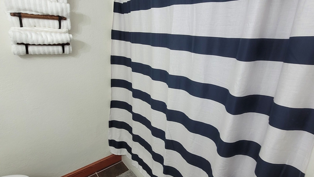 Photo of Bathroom in Oak Harbor