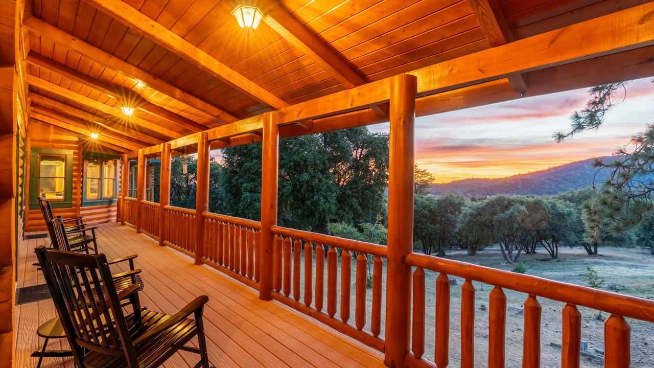 Photo of Patio Balcony in Mariposa