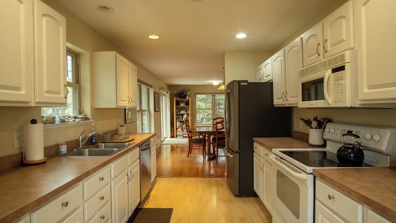 Photo of Kitchen in Glen Arbor