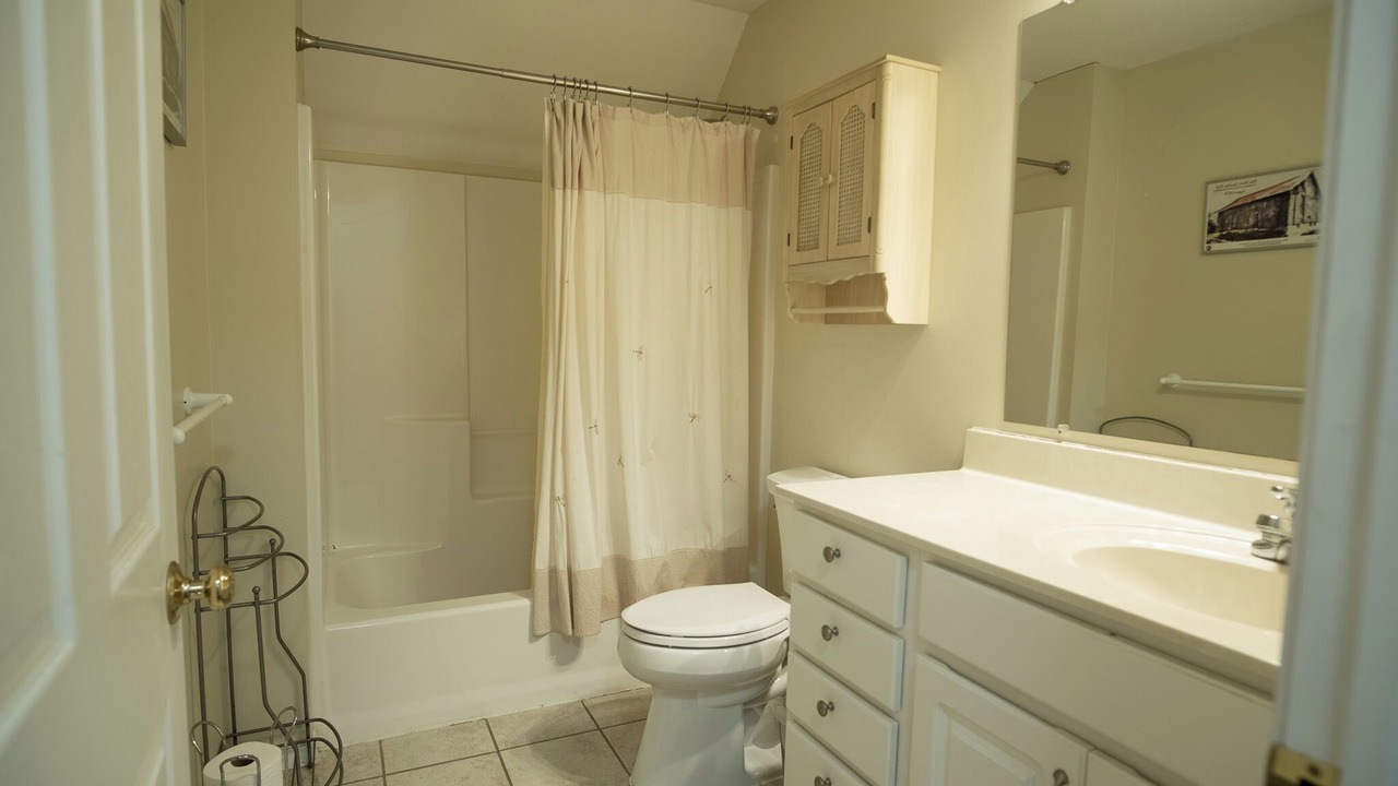 Photo of Bathroom in Glen Arbor