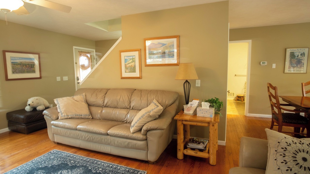 Photo of Livingroom in Glen Arbor