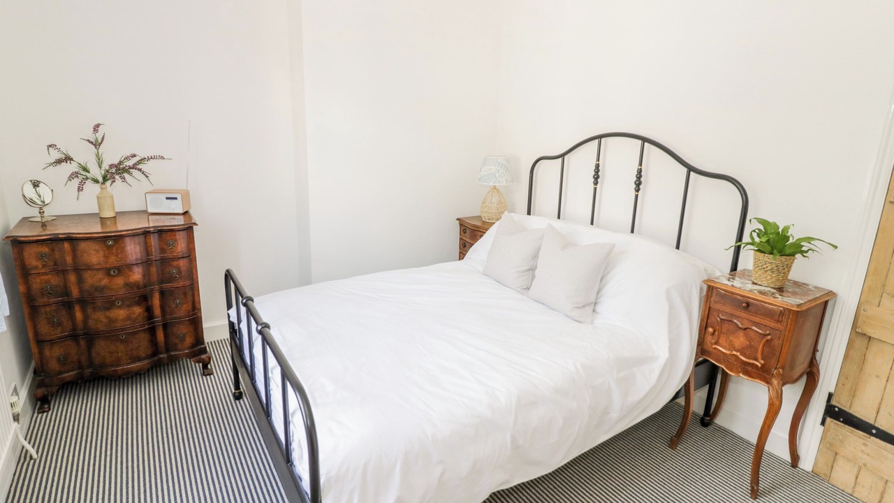 Photo of Bedroom in Sedgeberrow