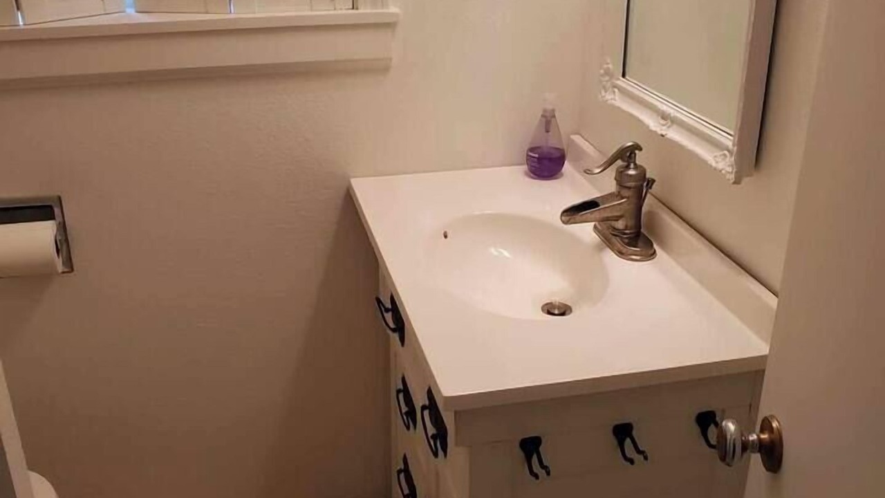 Photo of Bathroom in Oak Harbor