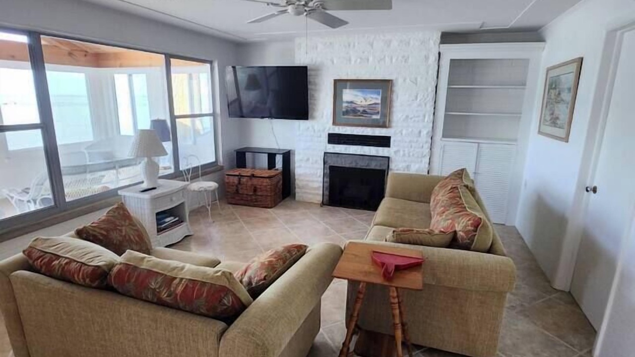 Photo of Bedroom in Oak Harbor