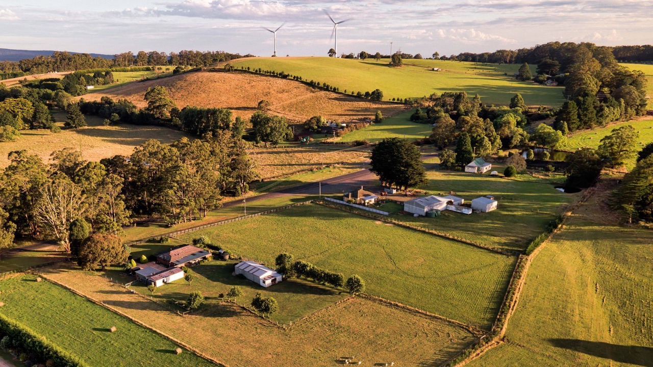 Photo of Outdoor in Leonards Hill