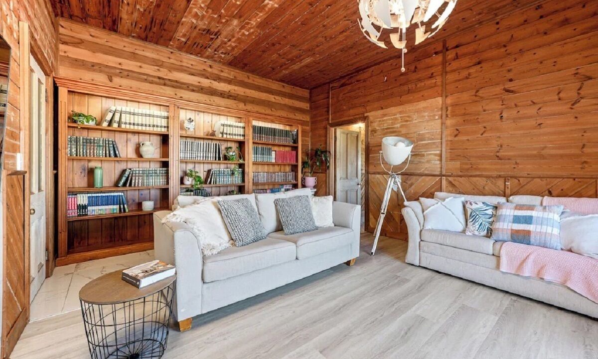 Photo of Livingroom in Bass