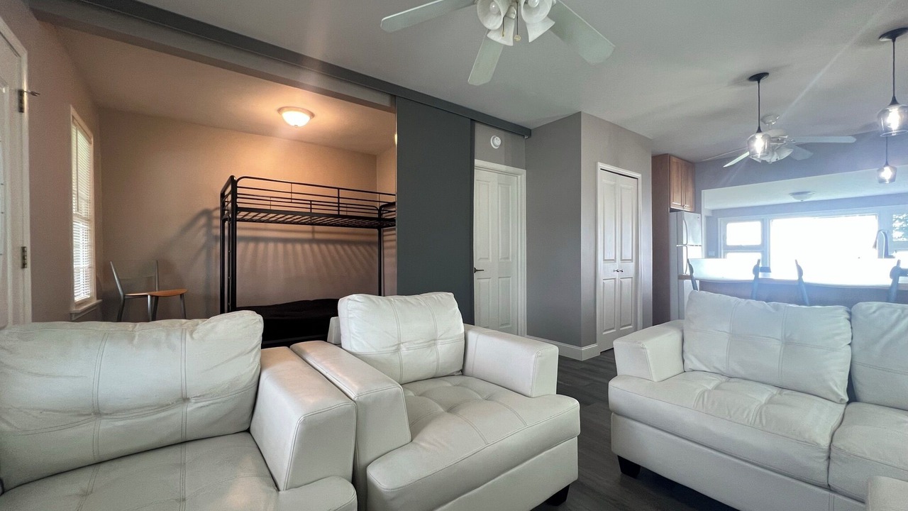 Photo of Livingroom in Anchorville