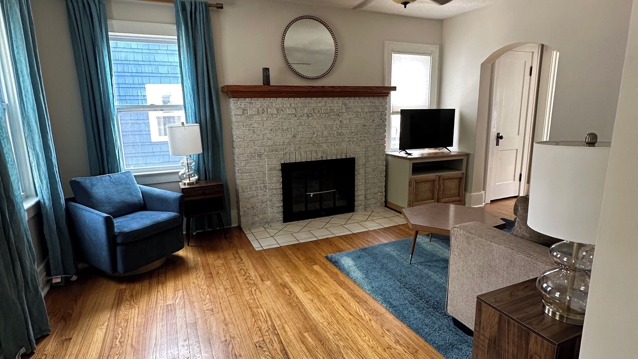 Photo of Livingroom in Midland