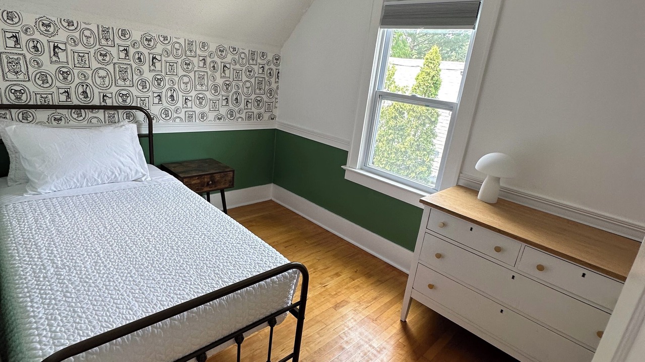 Photo of Bedroom in Midland