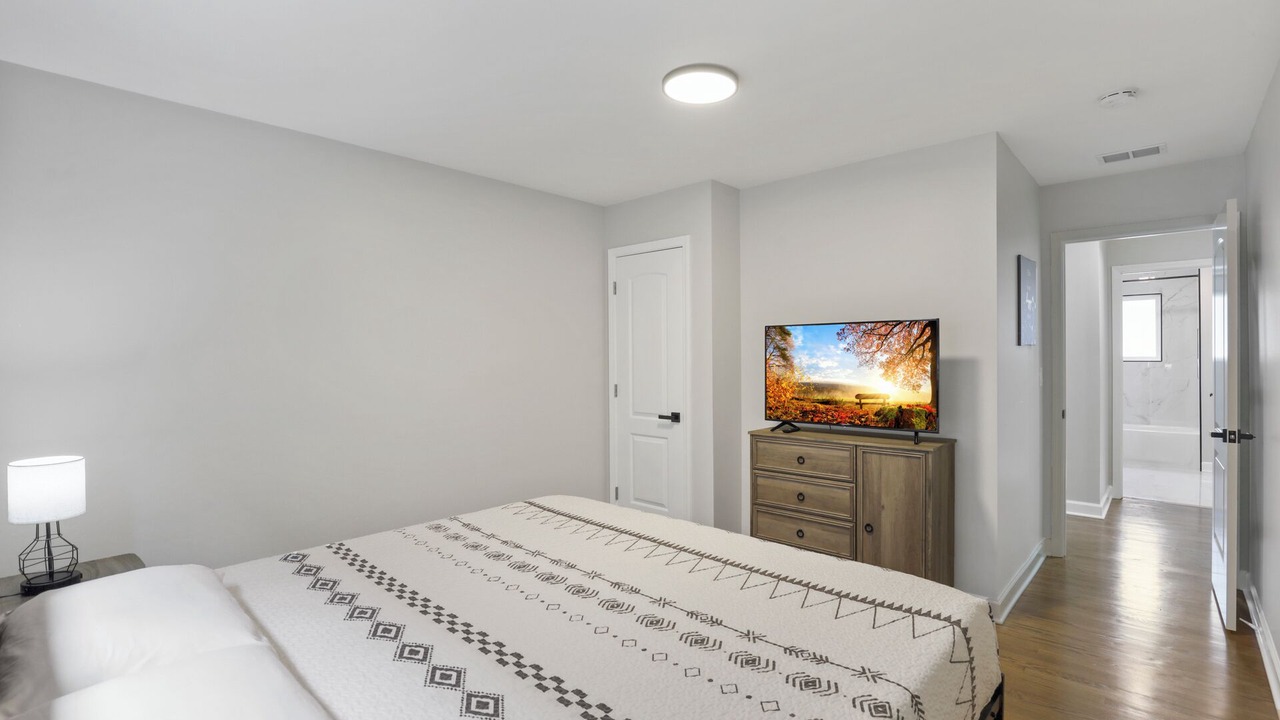 Photo of Bedroom in Fullersburg