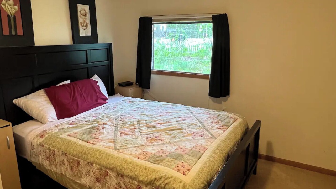 Photo of Bedroom in Lakeview