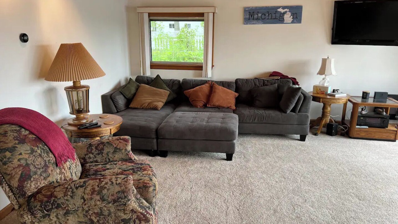 Photo of Livingroom in Lakeview