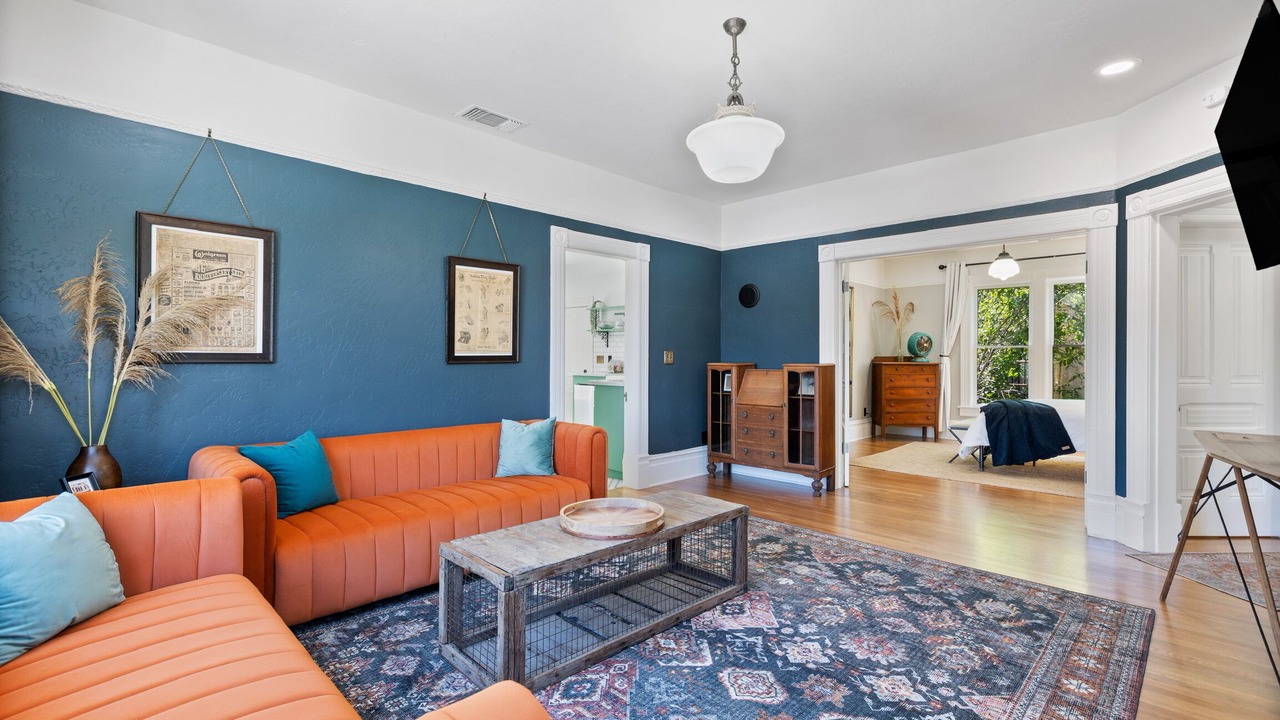 Photo of Livingroom in Auburn