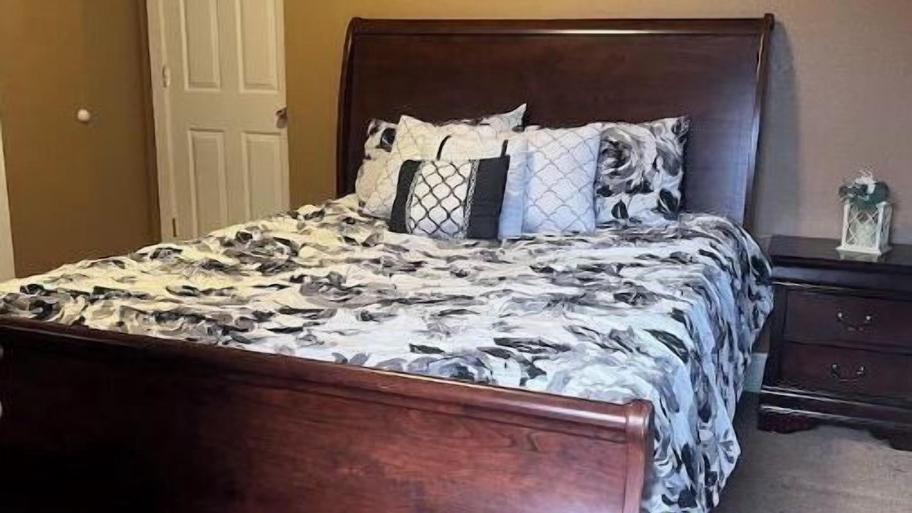 Photo of Bedroom in Toledo