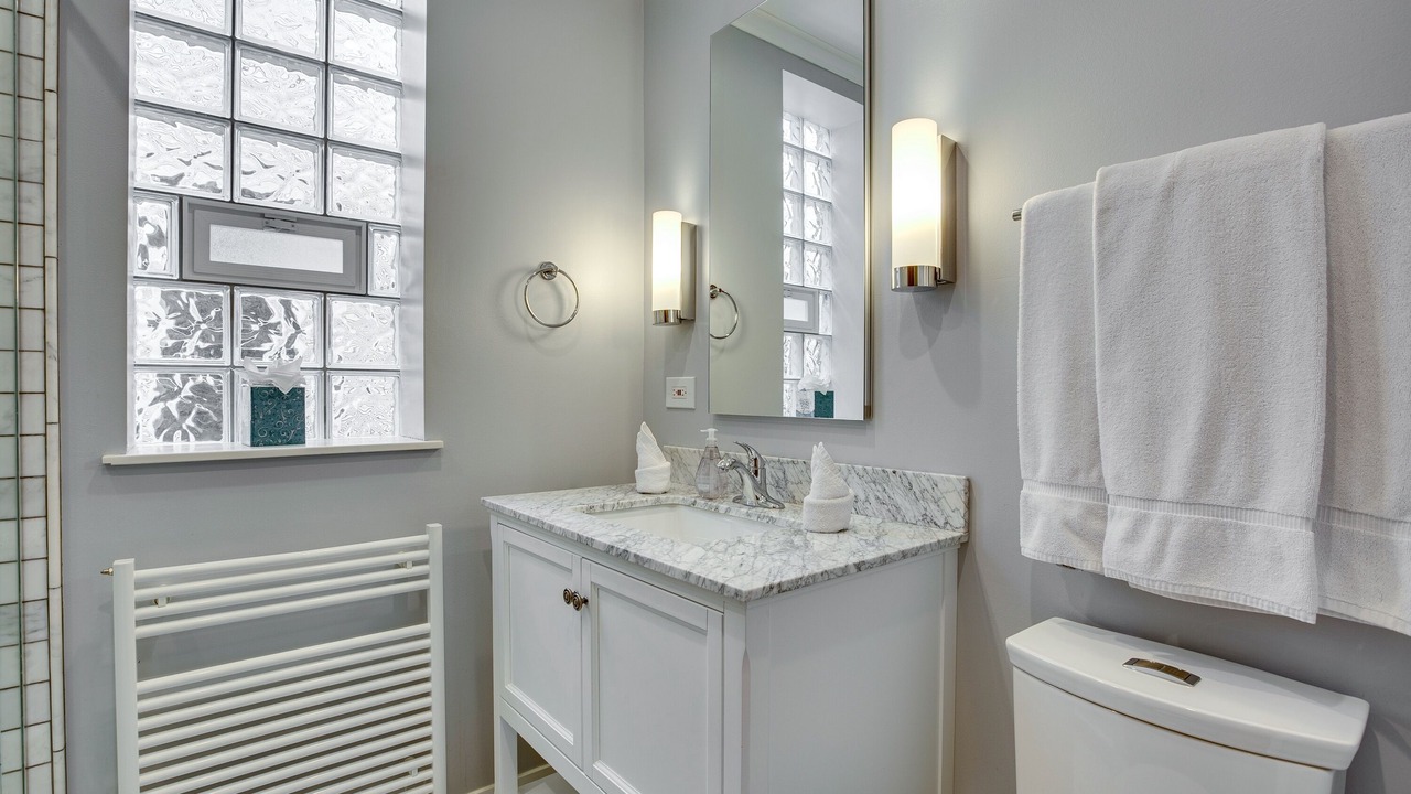 Photo of Bedroom in North Center