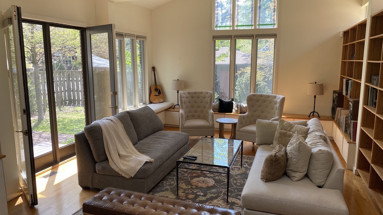 Photo of Livingroom in Burns Park