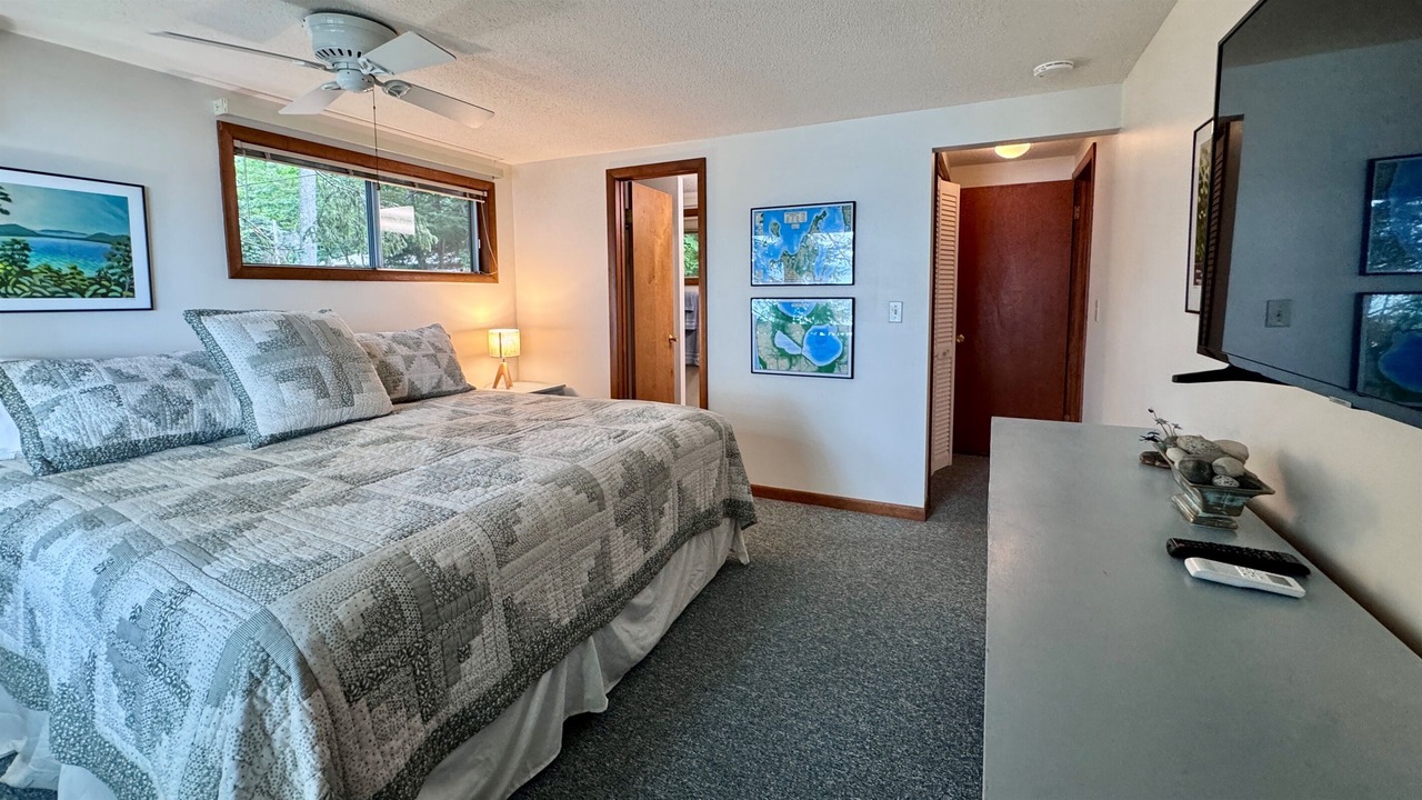 Photo of Bedroom in Glen Arbor