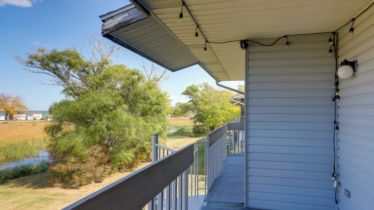 Photo of Patio Balcony in Oak Harbor
