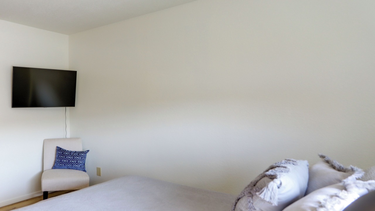 Photo of Bedroom in Oak Harbor