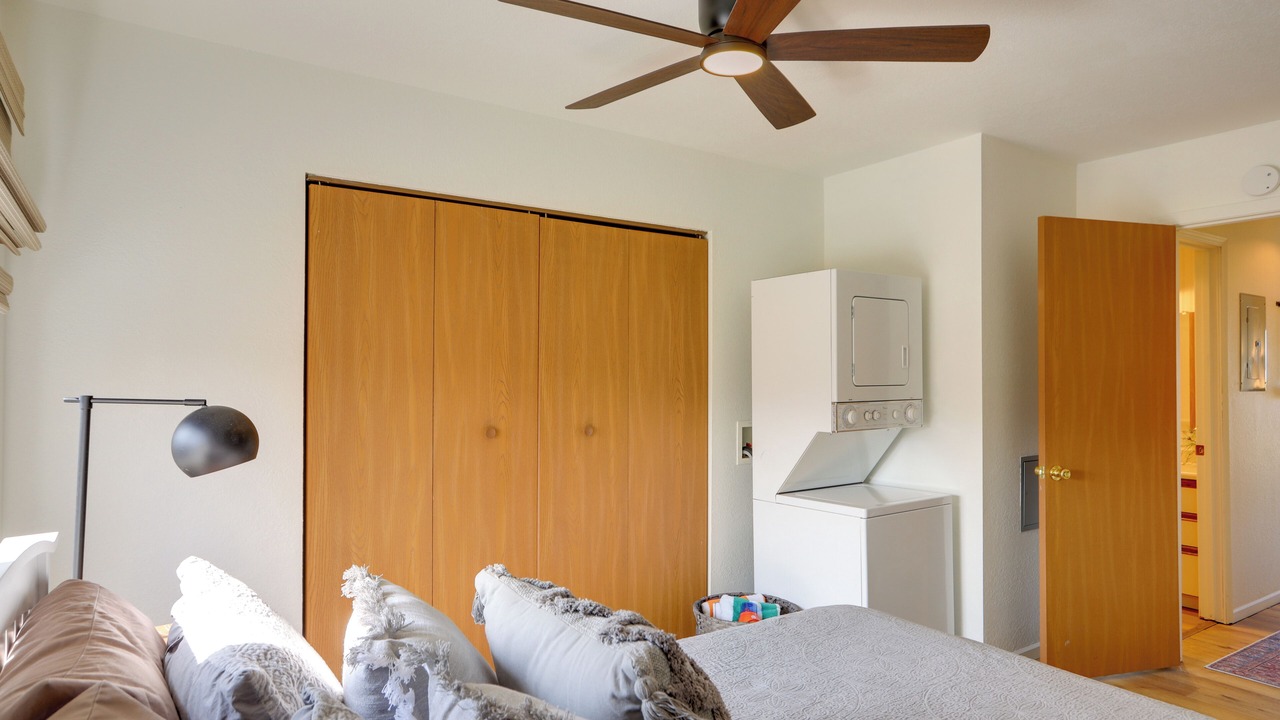 Photo of Bedroom in Oak Harbor