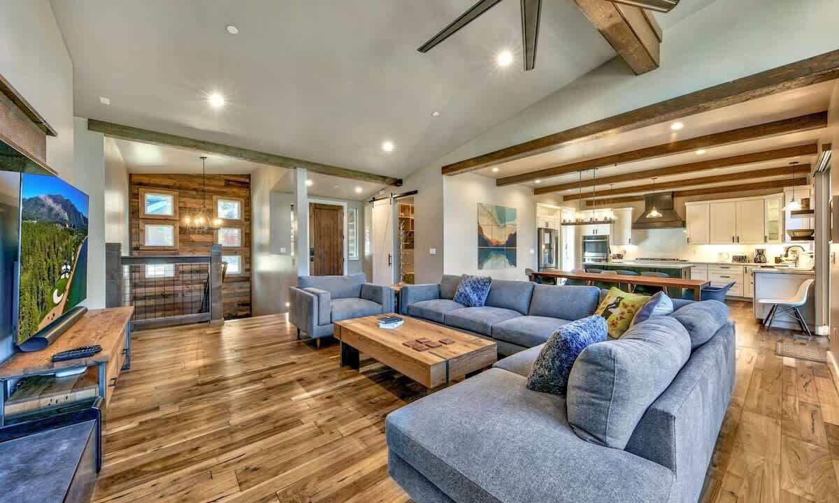 Photo of Livingroom in Montgomery Estates