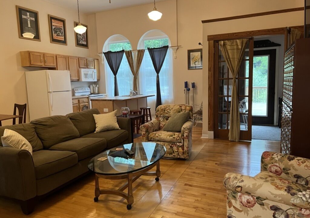 Photo of Livingroom in Onondaga