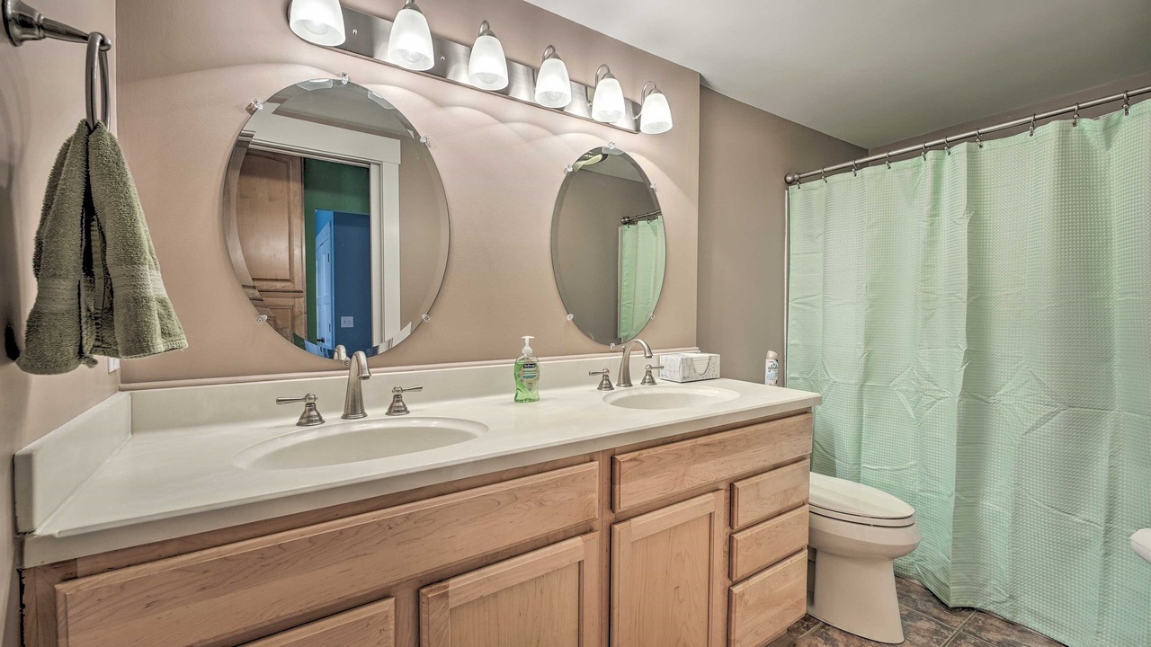 Photo of Bathroom in Albion