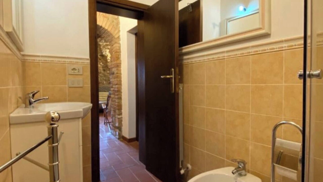 Photo of Bathroom in Orciatico