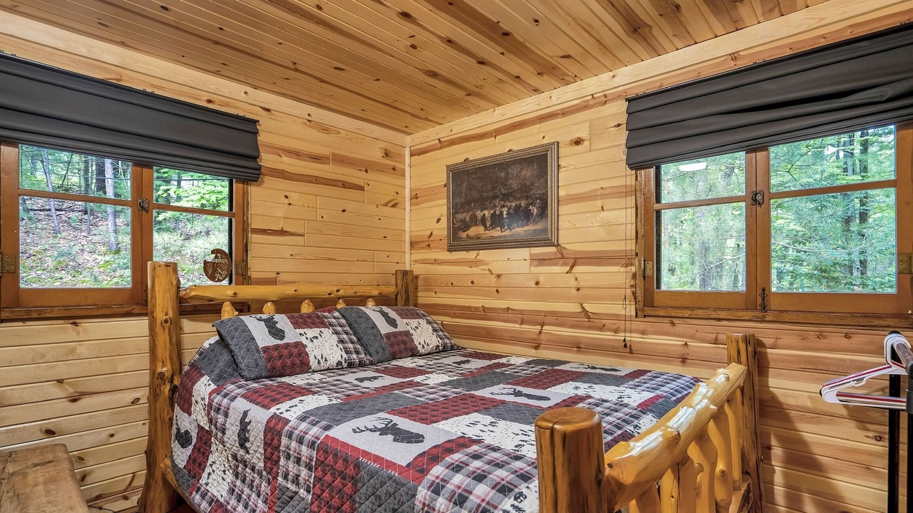 Photo of Bedroom in Kalkaska