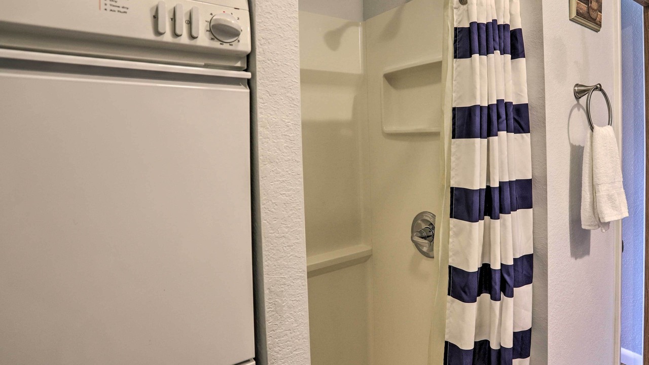 Photo of Bathroom in Oak Harbor