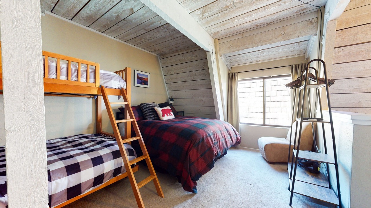 Photo of Bedroom in Majestic Pines