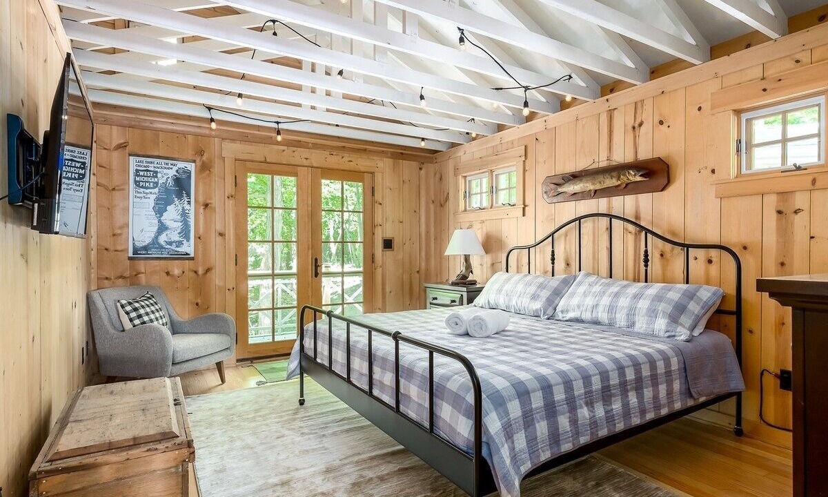 Photo of Bedroom in Saugatuck