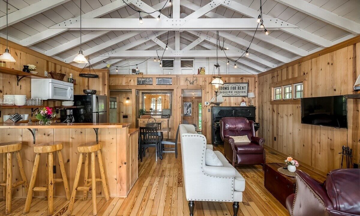 Photo of Livingroom in Saugatuck
