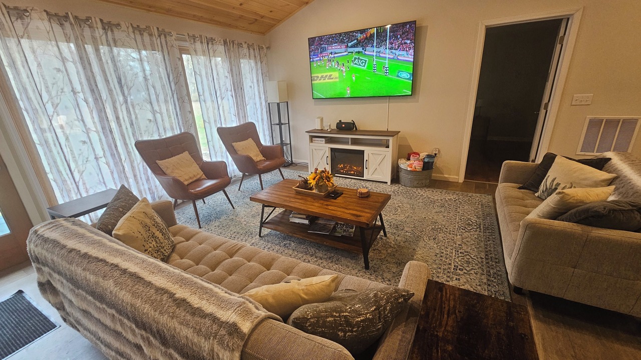 Photo of Livingroom in Sawyer