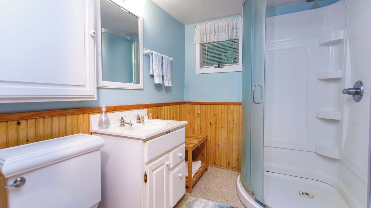 Photo of Bathroom in Idlewild