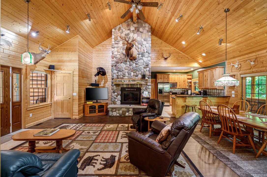 Photo of Livingroom in Maple City