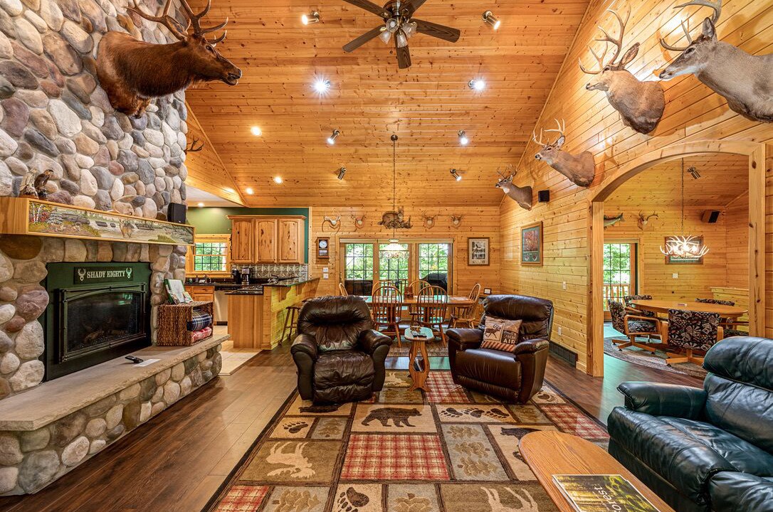 Photo of Livingroom in Maple City